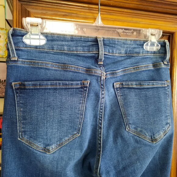 Old Navy Mid-Rise ROCKSTAR Distressed Skinny Jeans - Darkwash, Size 4 - Picture 6 of 15